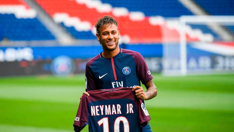 Top Những Bản Hợp Đồng Đắt Giá Nhất Lịch Sử Bóng Đá 1 Neymar và cú sốc khiến cả thế giới sửng sốt